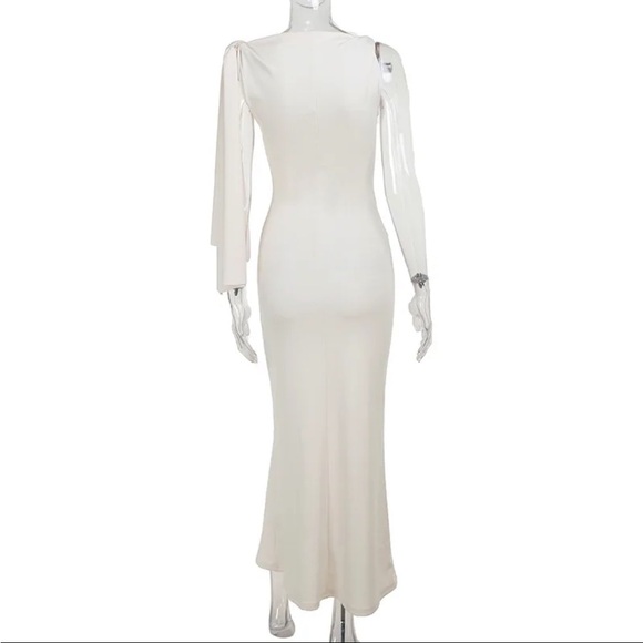 🎉 Tiana Bodycon Maxi Dress - Picture 6 of 16